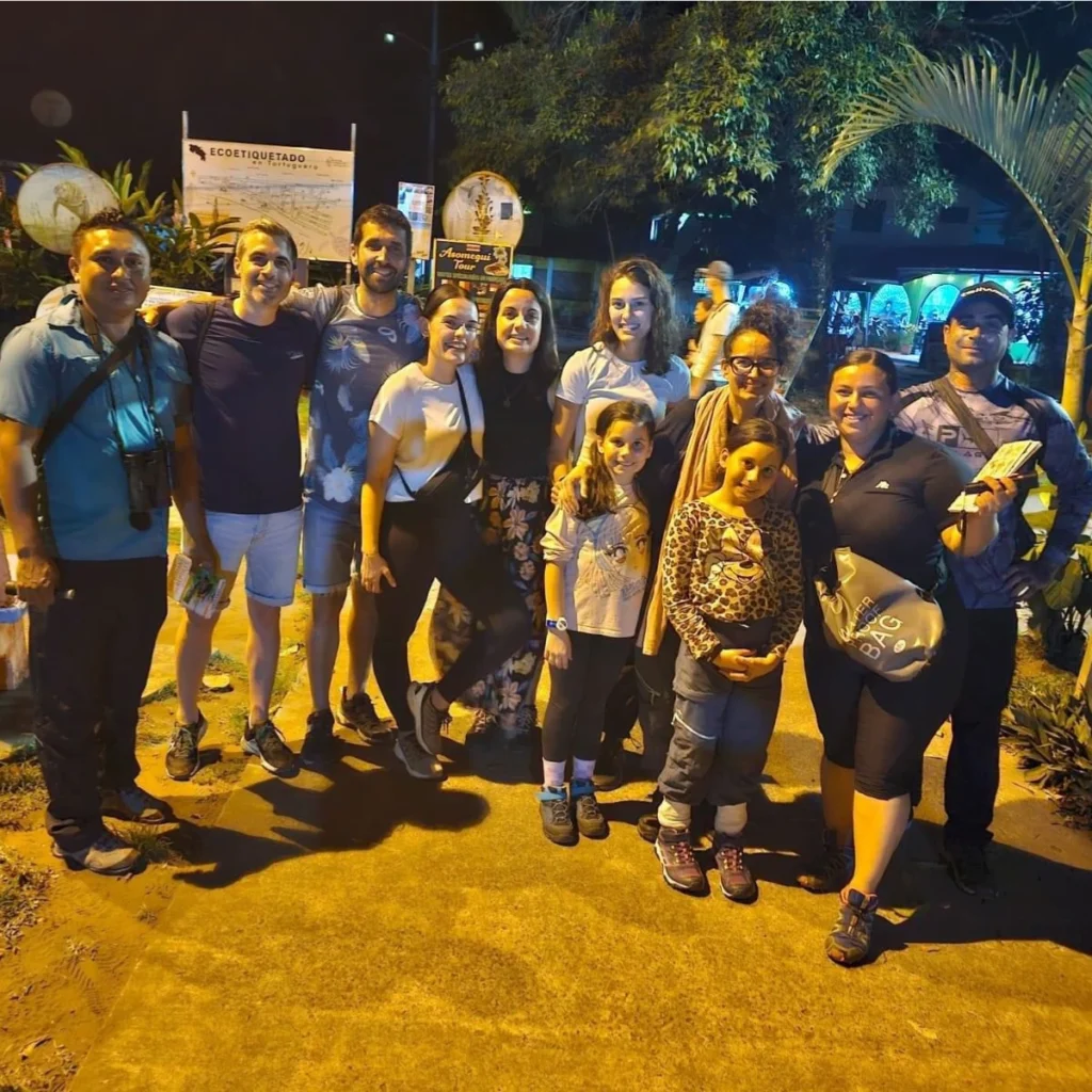 Chelonias_Tours_Desove_tortuga_Verde_Tortuguero